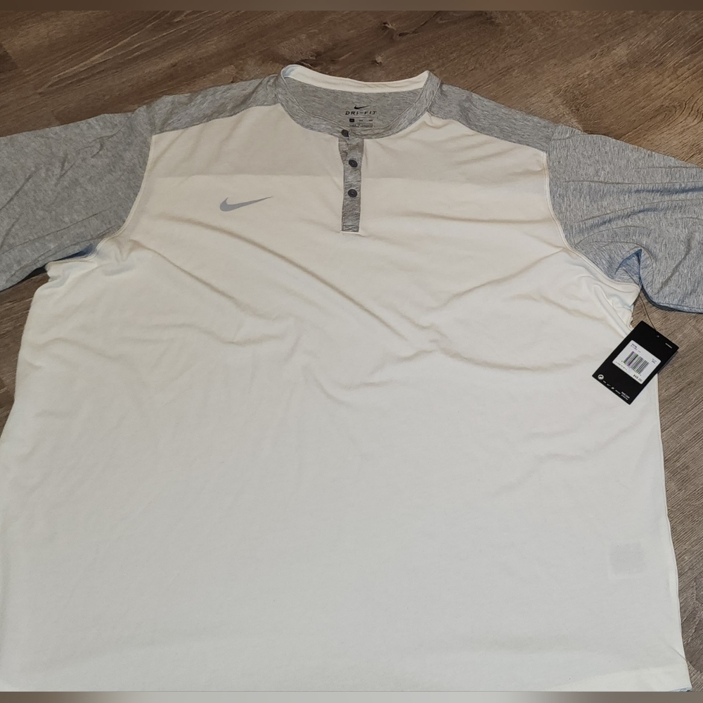 Nike Dri-Fit Men Gray/WhiteHenley Shirt NWT